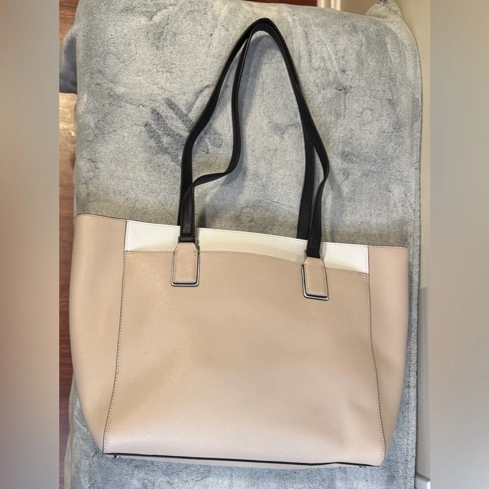 Kate Spade Cameron Street Havana Tote - Fits 13” Laptop - Excellent Condition - Picture 7 of 14